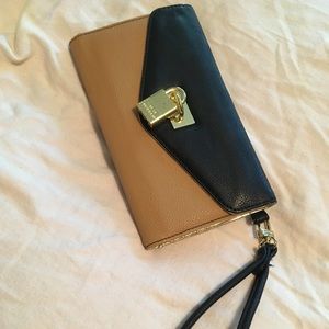 Steve Madden Wrist Wallet